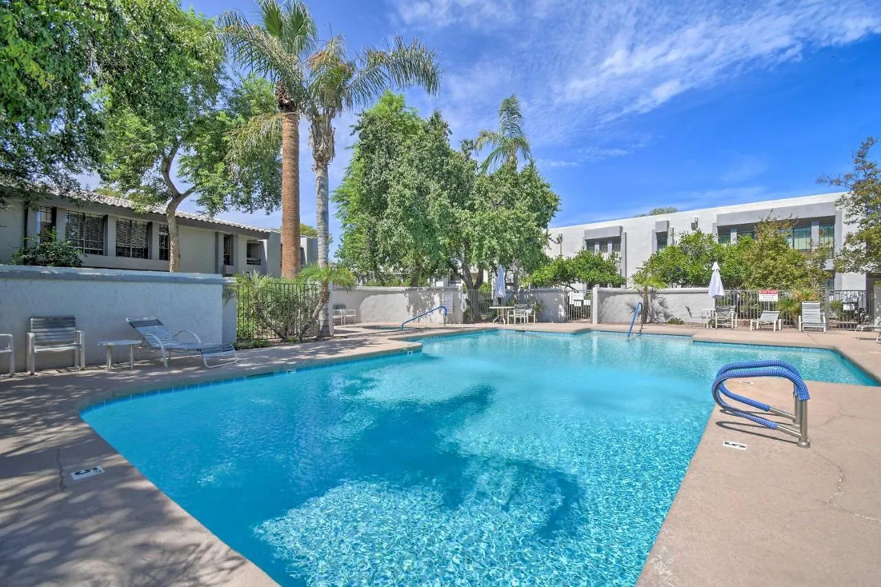Apartment Sleek Phoenix Condo Walk To Biltmore Fashion Park