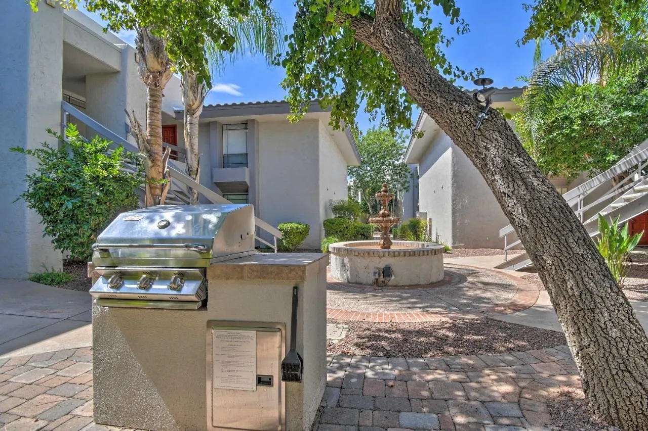 Sleek Phoenix Condo Walk To Biltmore Fashion Park USA