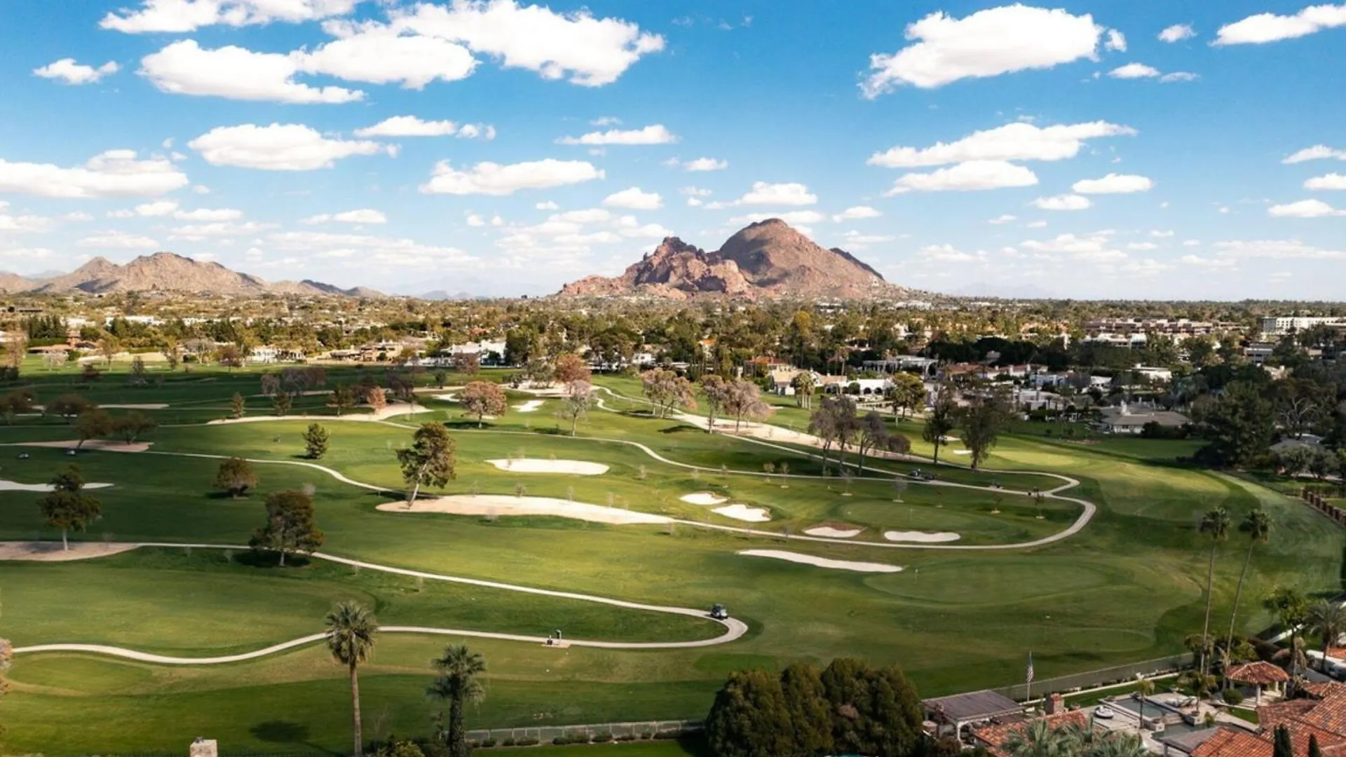 Sleek Phoenix Condo Walk To Biltmore Fashion Park